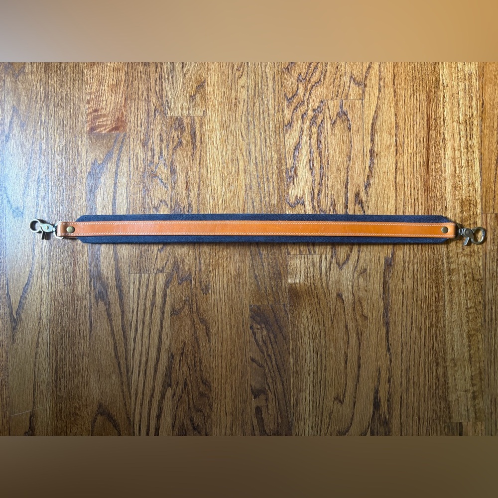 Parker Thatch Jackie Shoulder strap - cognac color leather on denim